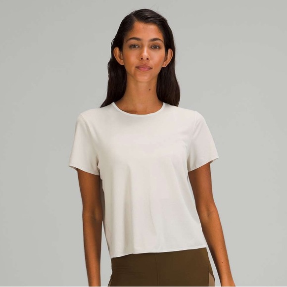 Lululemon lab Cropped Train T-Shirt - Picture 1 of 6